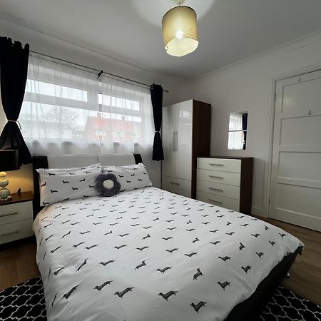 Springfield House- Near Newcastle Centre, Hospital And Keele University! Stoke-on-Trent Exterior foto